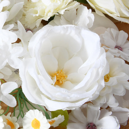 Blumenverzierter Haarschmuck