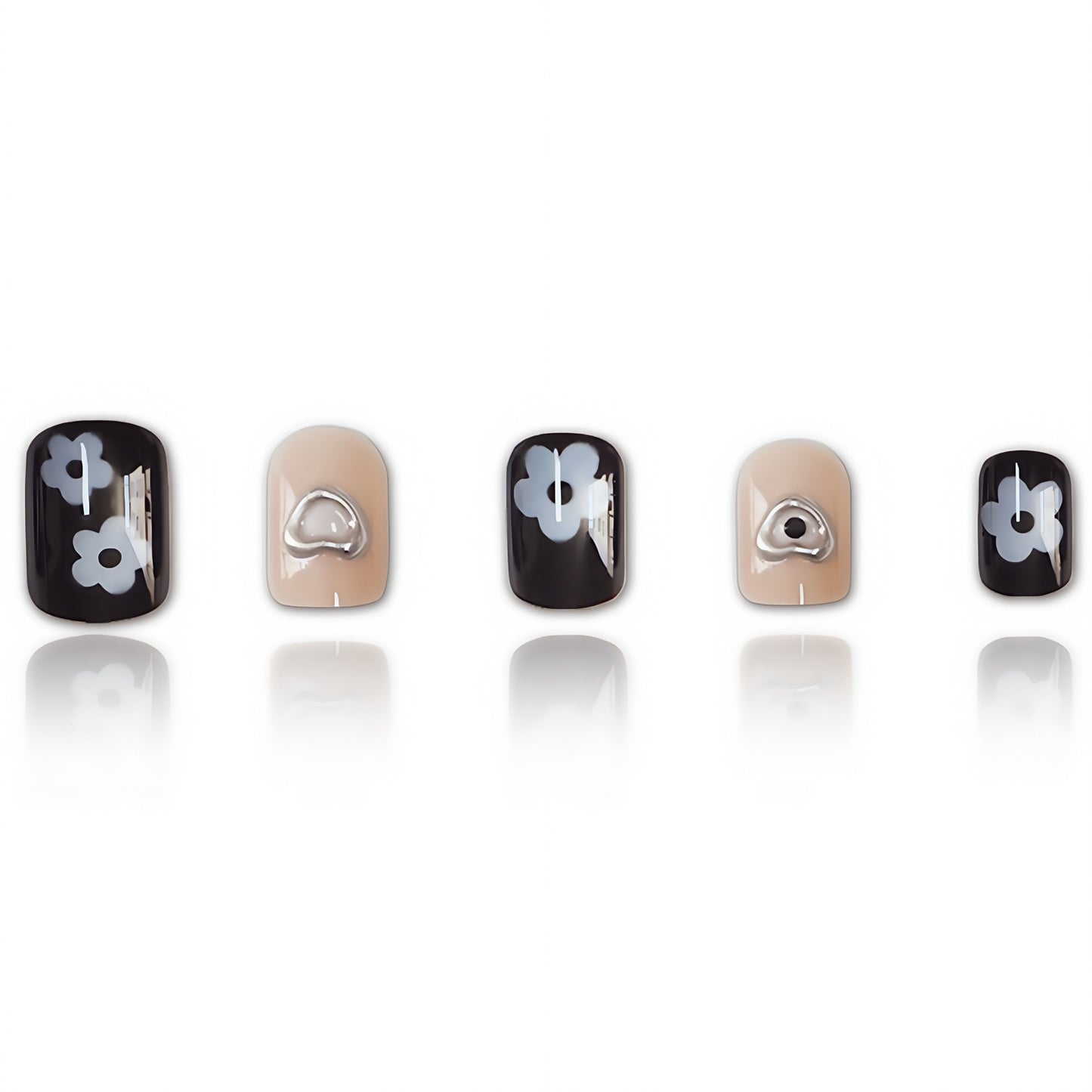 Künstlerische Herz-inspirierte Nagelkunstverlängerungen Brehn
