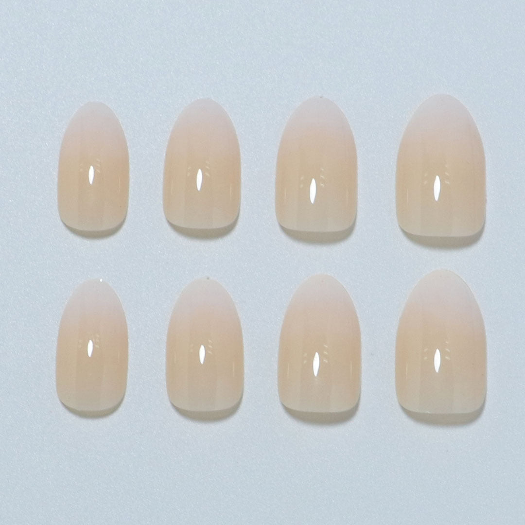 Elegante mandelförmige Press-On-Nagelset Brehn