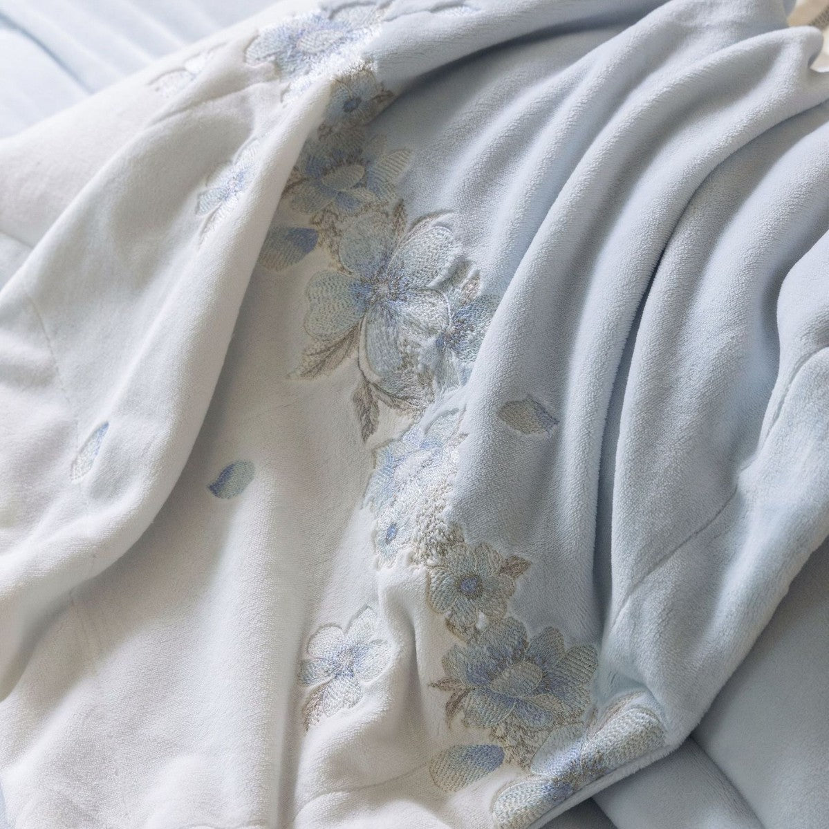 Hand-bestickte Blossom Leinen Bettbezug Set mit passenden Kissenbezügen