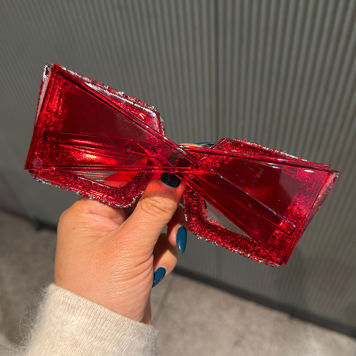 Damen Glamouröse Statement-Sonnenbrille mit strassverziertem Rahmen Brehn