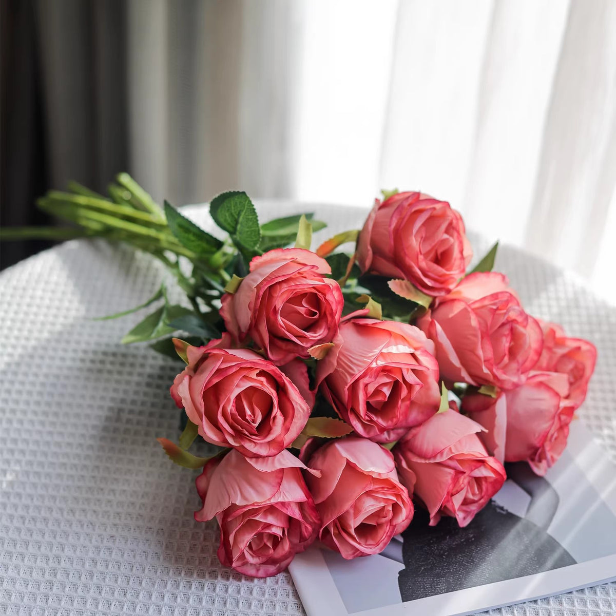 Stilvolles Blumenarrangement
