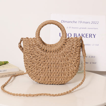 Trendige Basttasche mit Rundem Griff und Strukturiertem Design Brehn