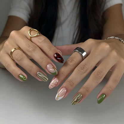 Kreatives Nageldesign Brehn