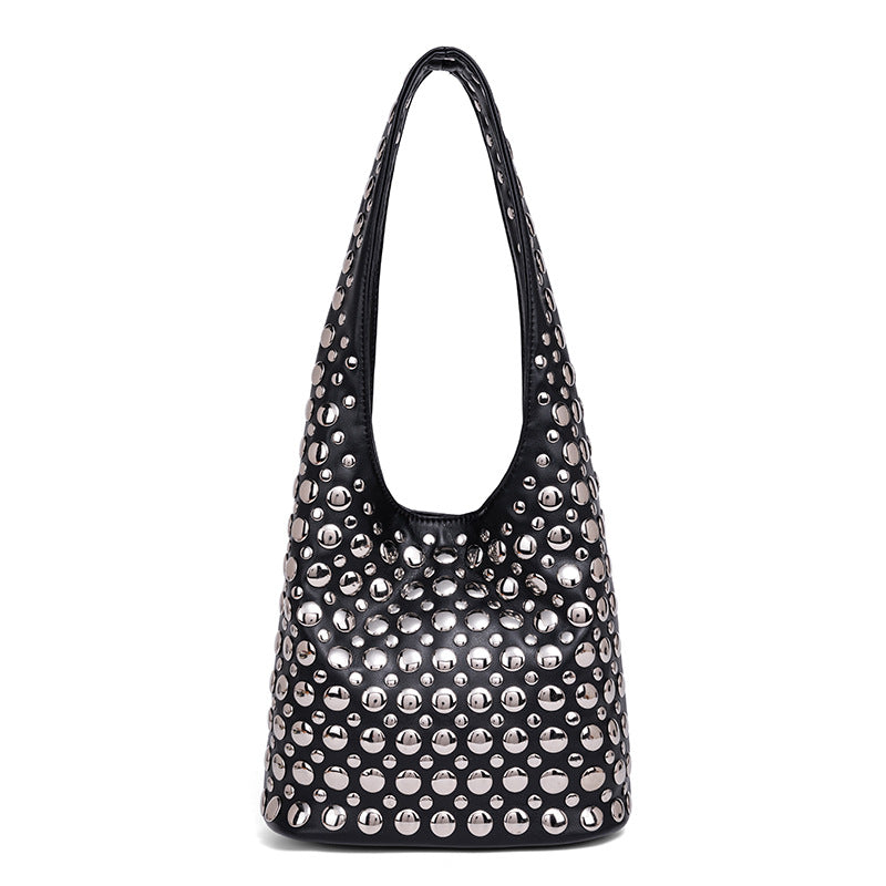 Nietenleder Schultertasche Brehn
