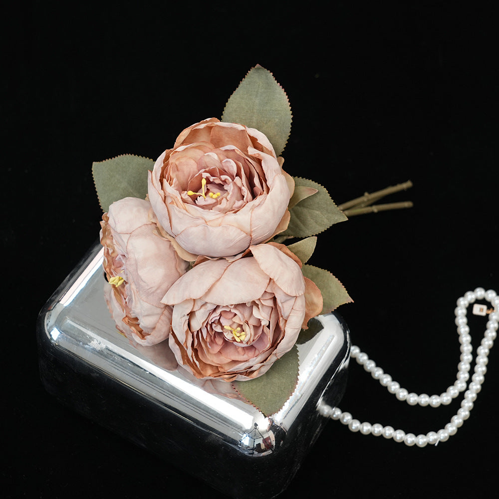 Elegante Blumenarrangement