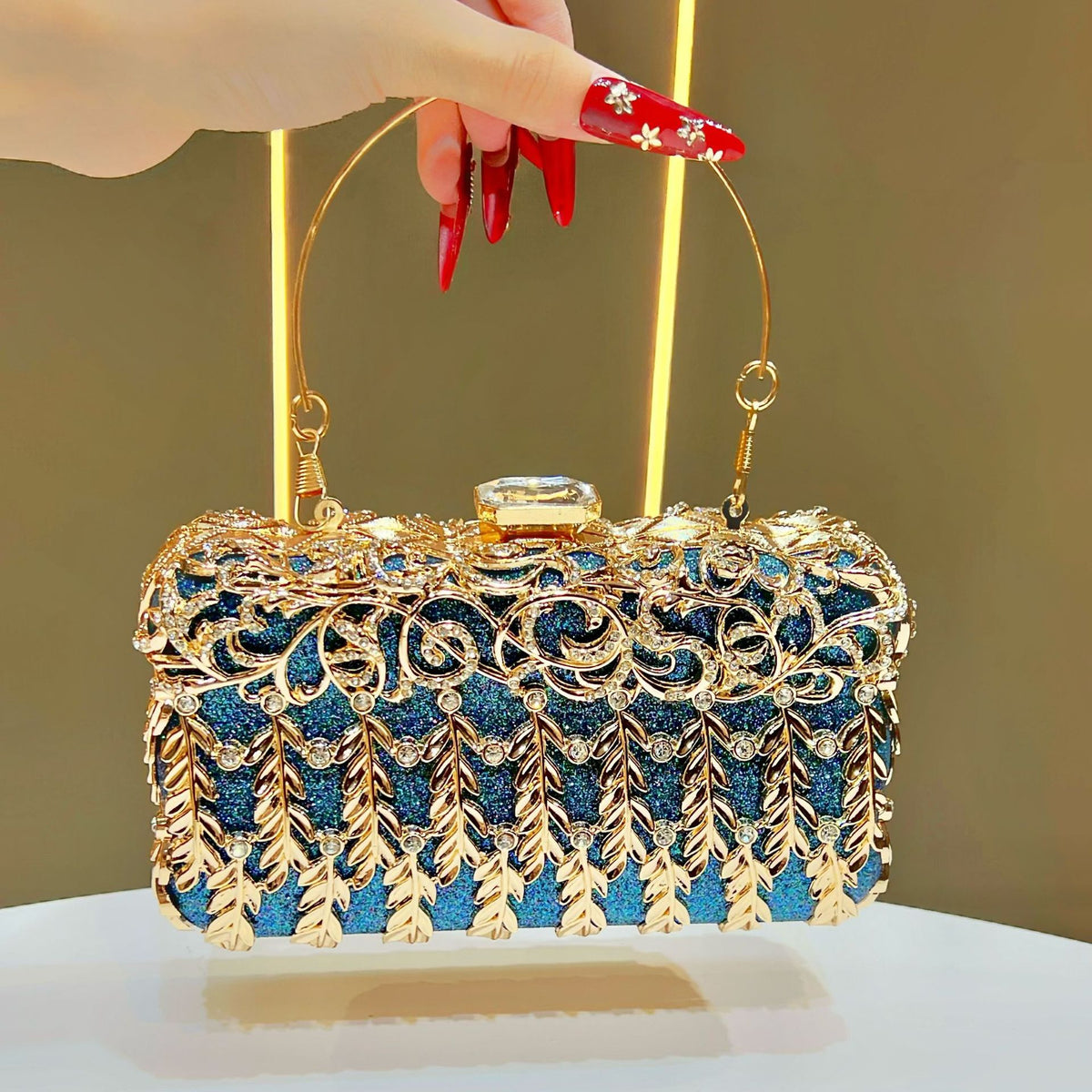 Verschnörkelte Vintage Abend-Clutch