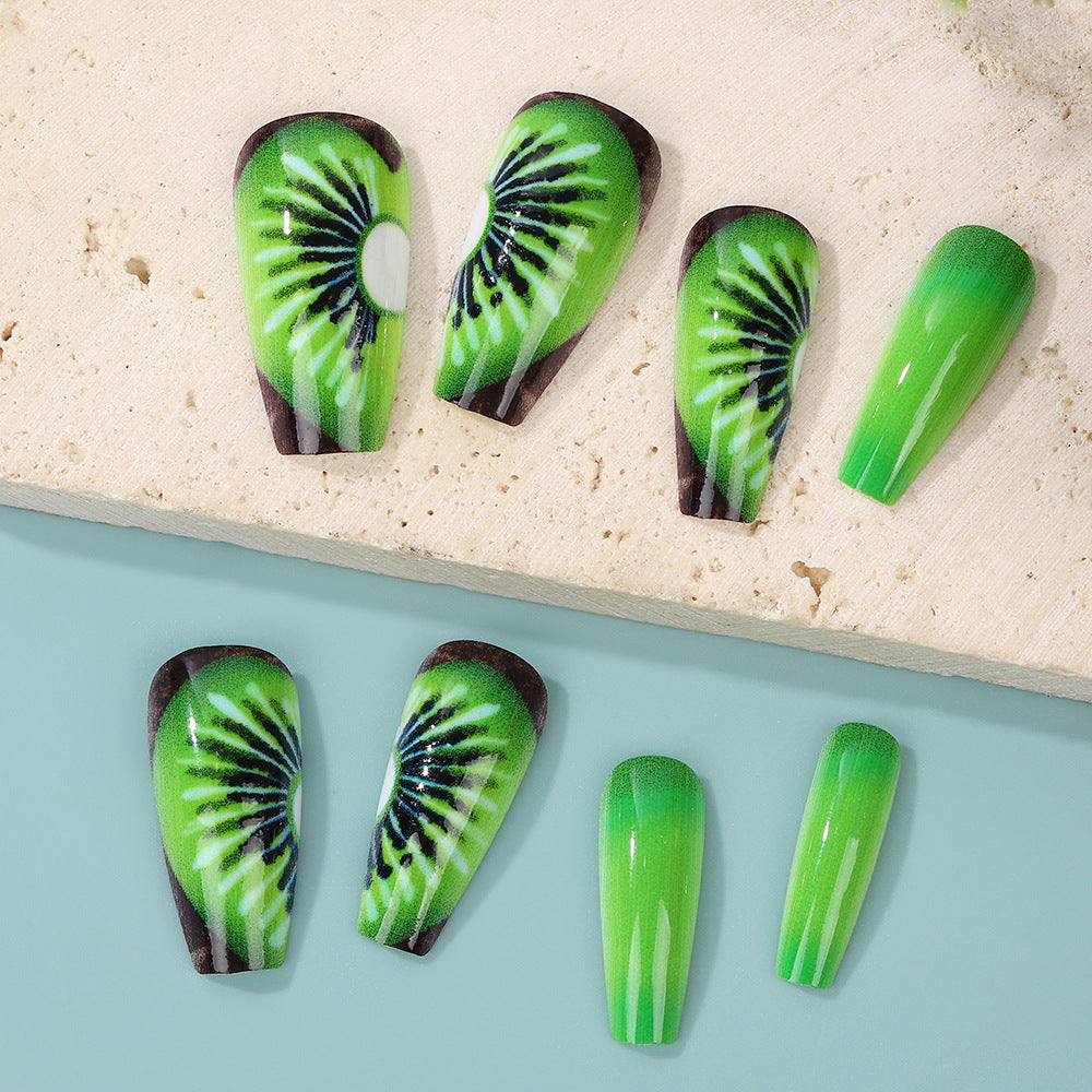 Kreative Kunstnägel mit Kiwi-Motiv Brehn