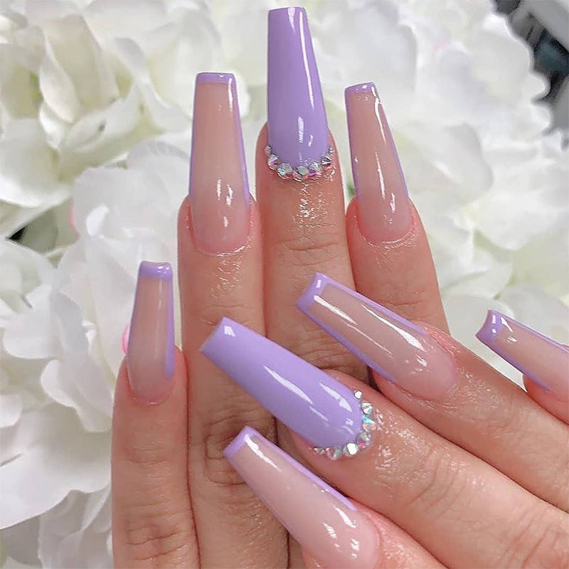 Kunstnagelset mit elegantem und funkelndem Design Brehn