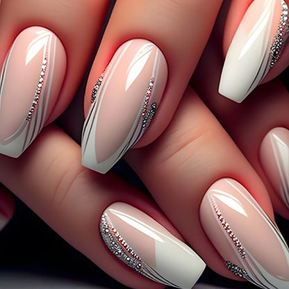 Elegante Stiletto Press-On Nägel mit Kristallakzenten Brehn