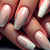 Elegante Stiletto Press-On Nägel mit Kristallakzenten Brehn