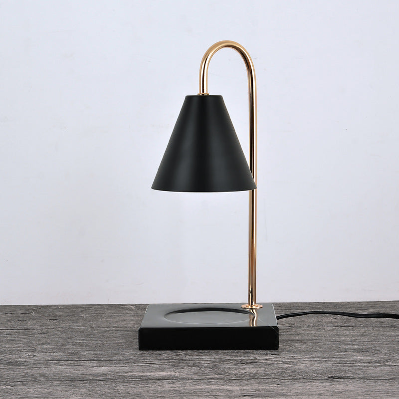 Dekorative moderne minimalistische Tischlampe
