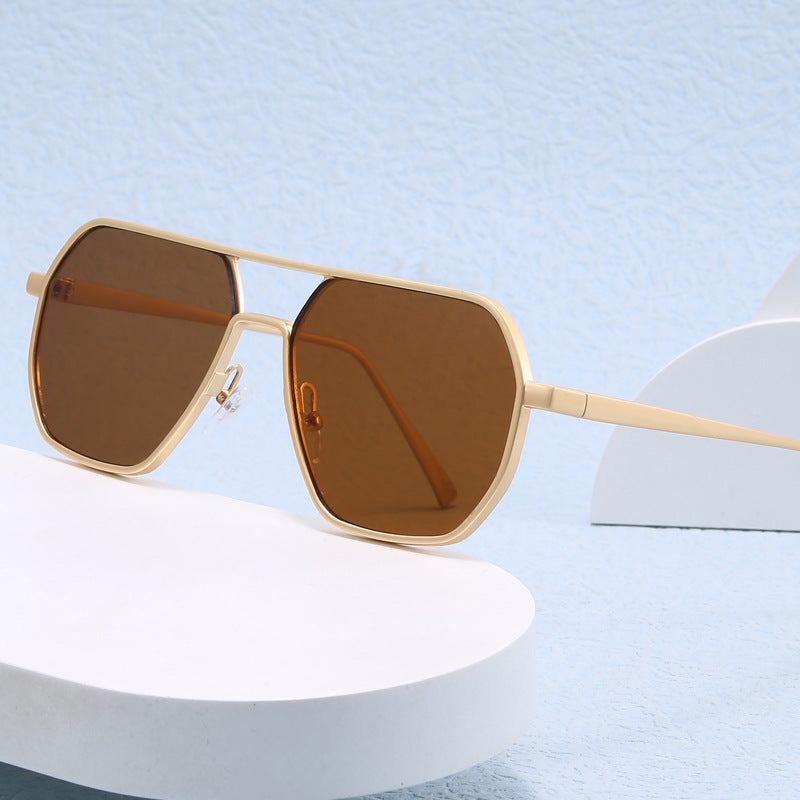 Damen trendige Sonnenbrille mit modernem Geometrie-Rahmen Brehn