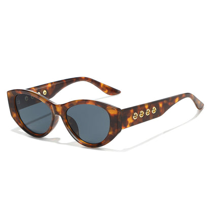 Cat-Eye Sonnenbrille mit dekorativen goldenen Akzenten Brehn