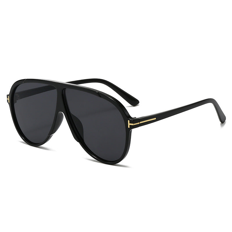 Damen große Sonnenbrille mit modernem Design und schützenden Gläsern Brehn