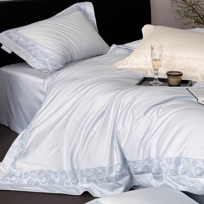 Seidiger Mikro-Satin Rosen-Rollen gesticktes Bettbezug-Set mit gewelltem Saum & Kissenbezügen