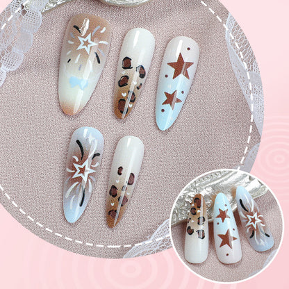 Künstlerisches Stiletto Press-On Nageldesign