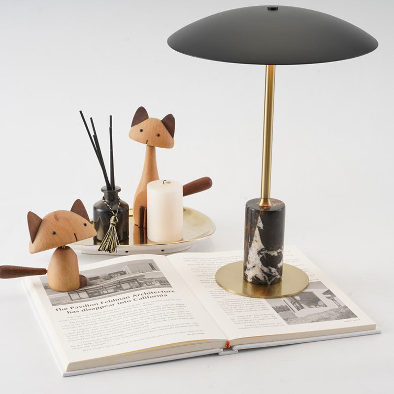 Stylische Tischlampe