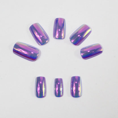 Kunstnagelset mit luxuriösem Spiegelfinish und innovativen Designs Brehn