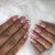 Elegantes Press-On-Nagelset mit Strass-Akzenten Brehn