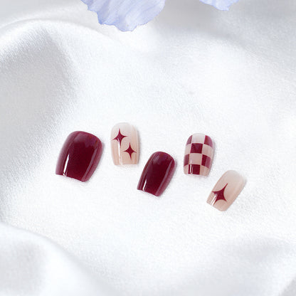 Künstlerisches Press-On-Nagelset mit einzigartigen geometrischen Designs Brehn
