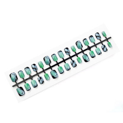 Ghostly Glow Press-On Nail Art Set Brehn