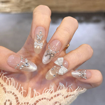Glamouröses mit Schleifen verziertes Press-On Nagelkunst Set Brehn