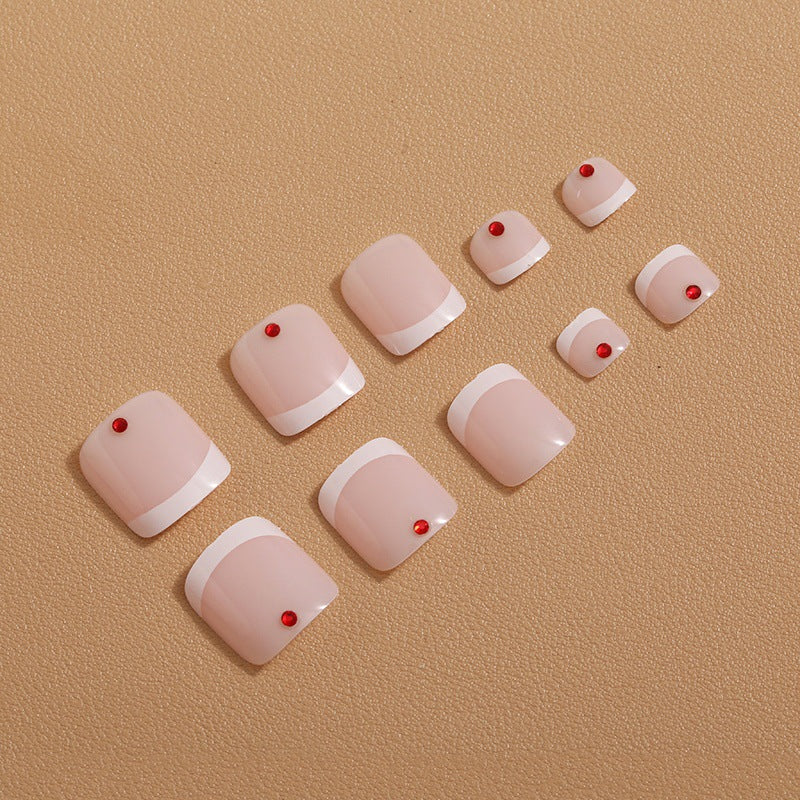 Fußnagelkunst mit kreativen geometrischen Designs und Glitzerakzenten Brehn