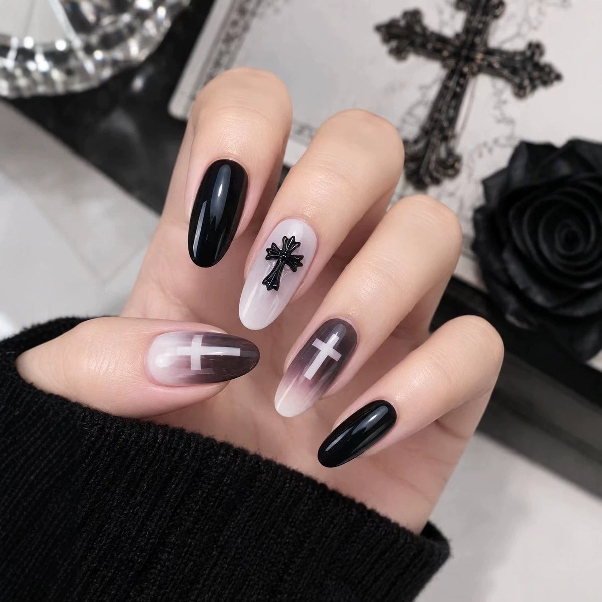 Gothic Cross-Themed Press-On Nails Brehn