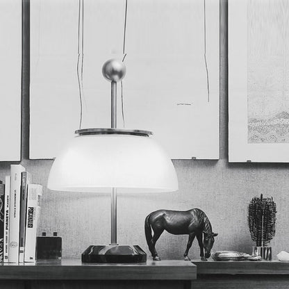 Elegante gefaltete Schirm Tischlampe