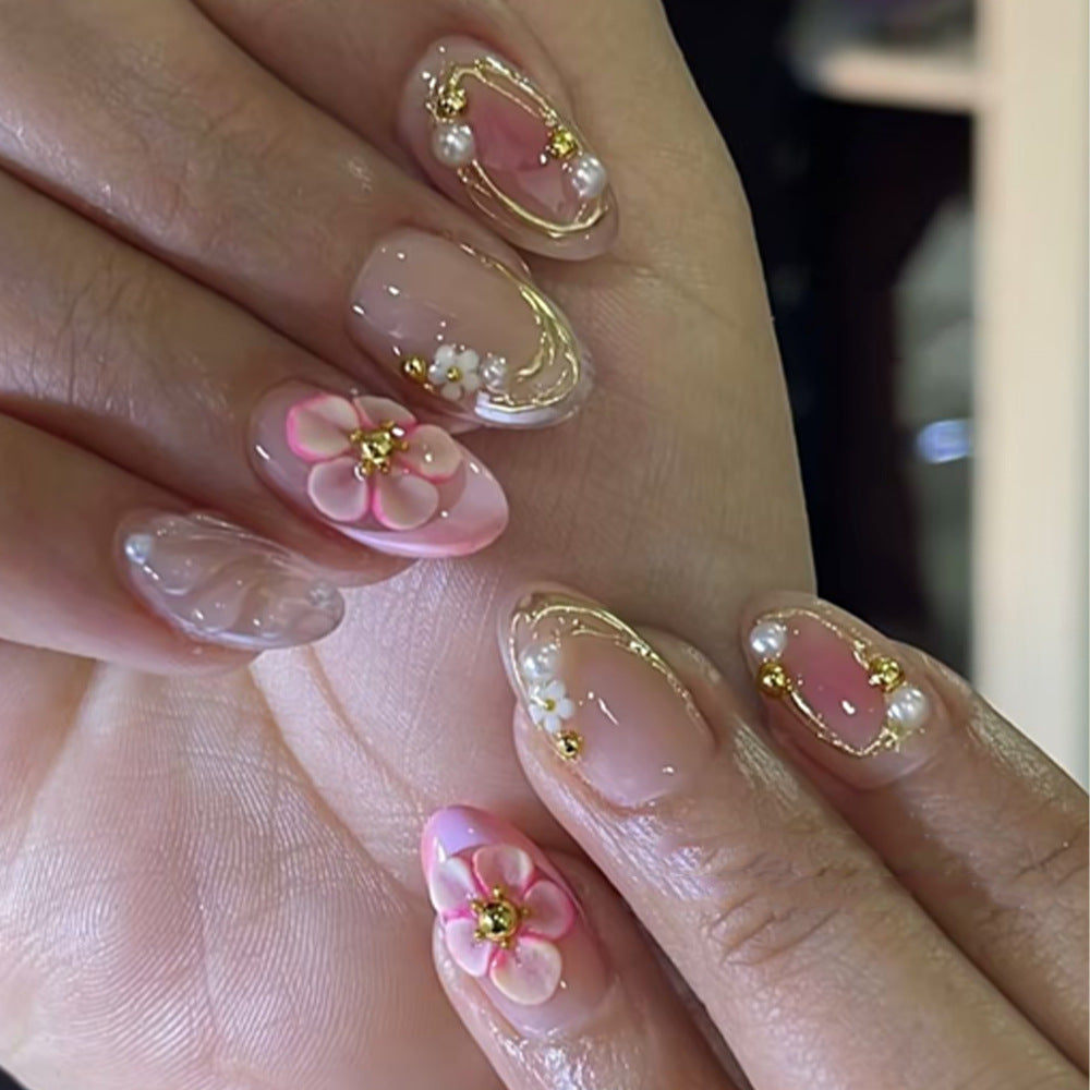 Florales Verziertes Press-On Nagelkunst Set Brehn