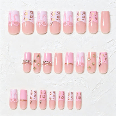 Schmucke Press-On Nagelspitzen Kollektion Brehn