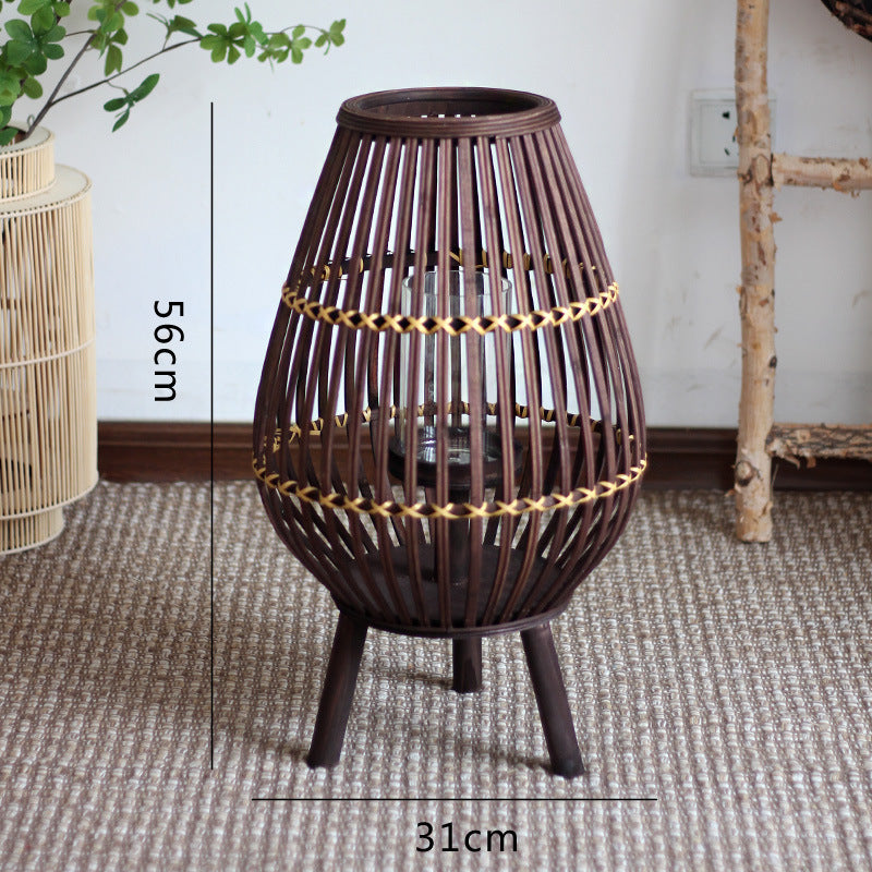 Stilvolle Laterne aus Rattan mit Holzgestell Brehn