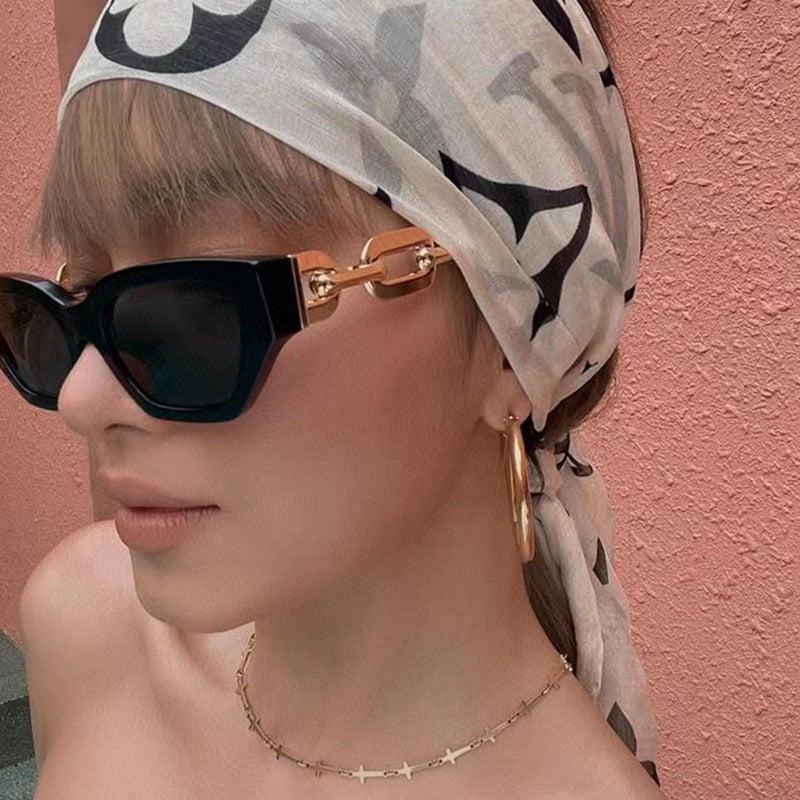 Damen Sonnenbrille mit einzigartigem Kettendesign Brehn