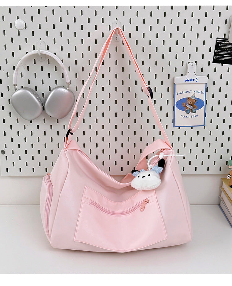 Sportliche Schultertasche mit Geräumigem Innenfach und Robustem Tragegurt Brehn
