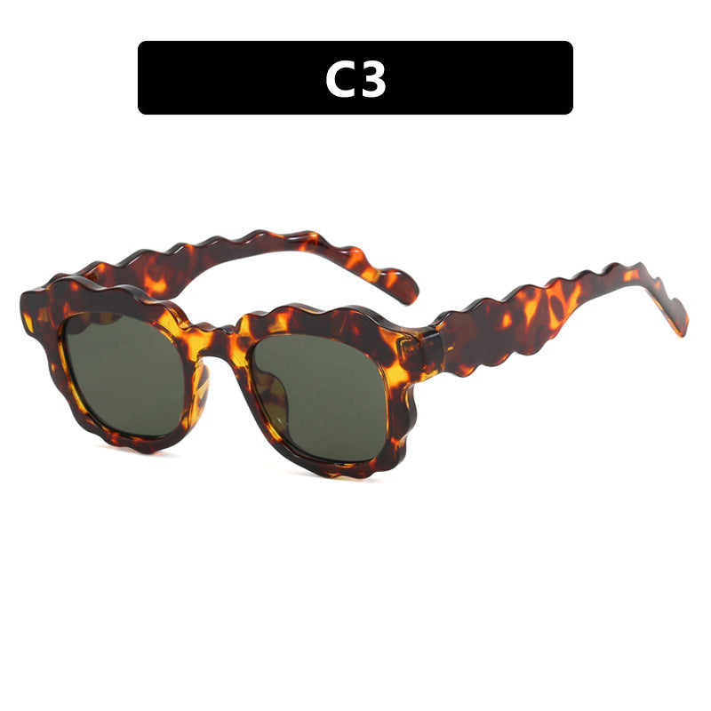Damen modische Sonnenbrille mit gewelltem Rahmen Brehn