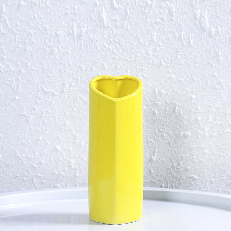 Herzförmige elegante Keramikvase Brehn