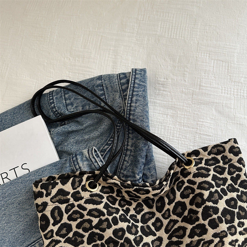 Stylische Tierdruck-Tragetasche