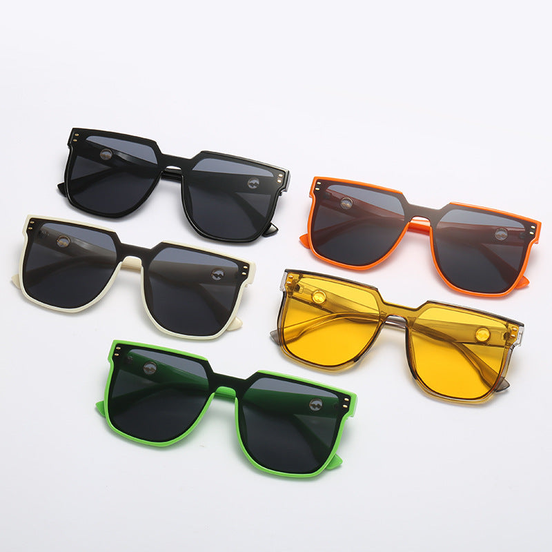 Damen auffällige Sonnenbrille mit markantem geometrischem Rahmen Brehn
