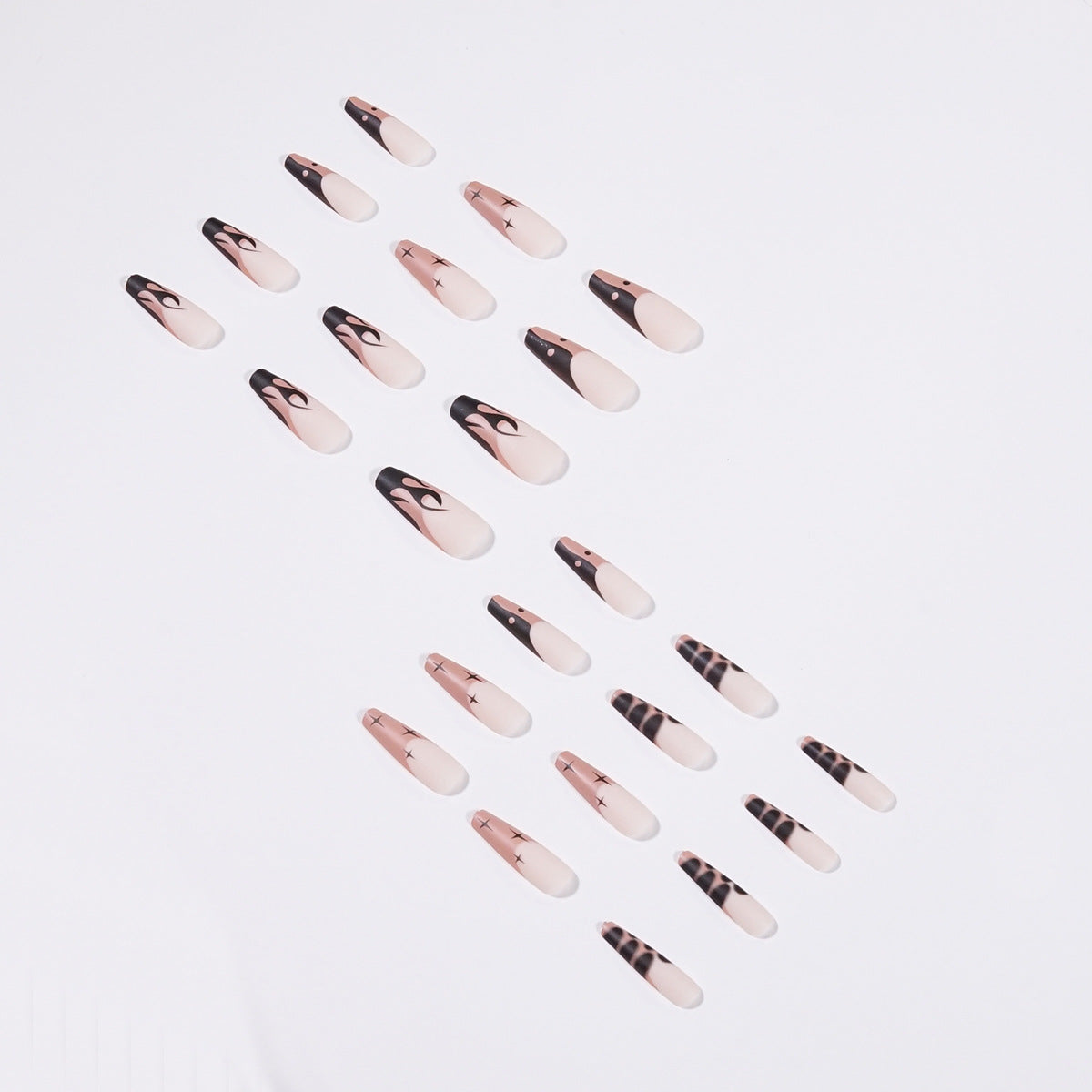 Kunstvolle Nagelkunst im stylishen Flammendesign Brehn