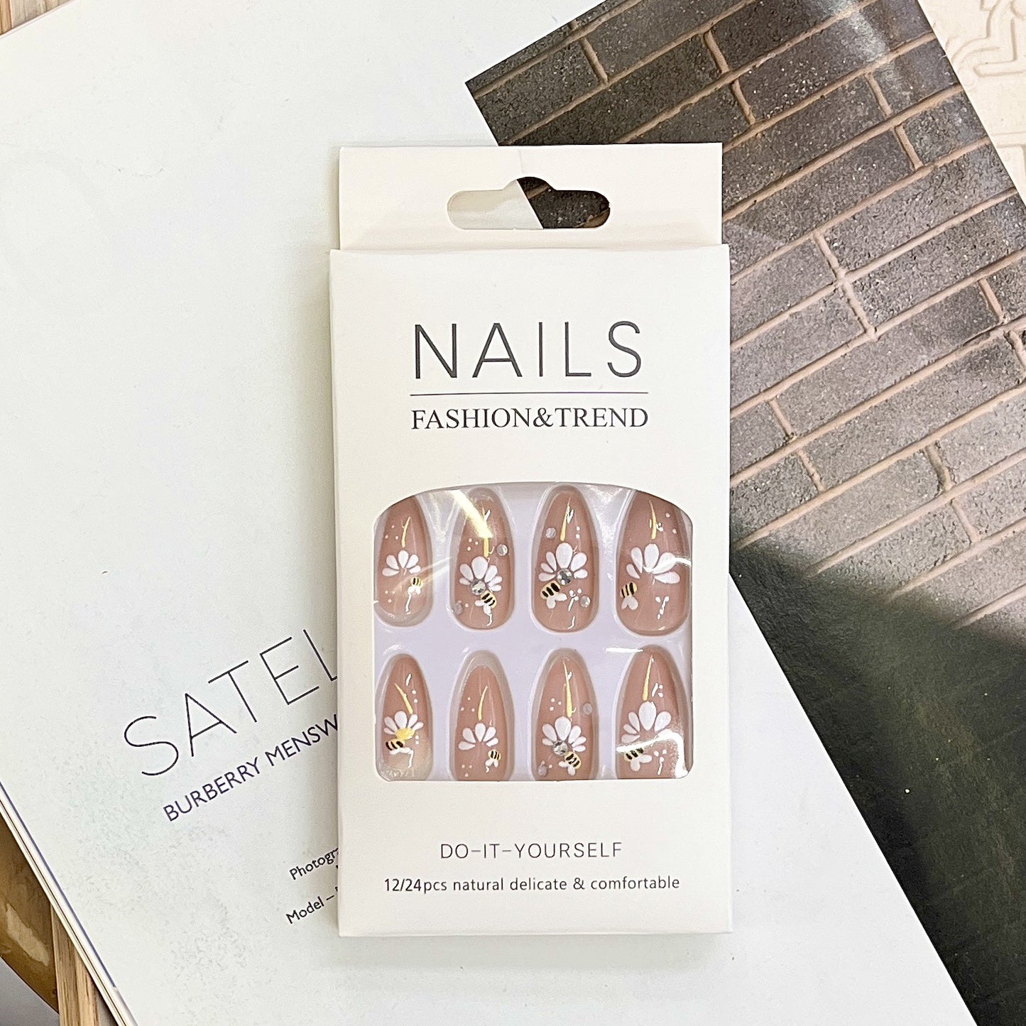 Künstlerische Blumeneindruck-Nagelspitzen Brehn