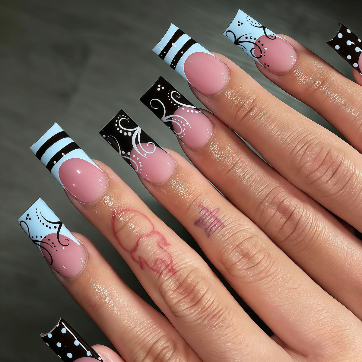 Dekorative lange Press-On Nagelkunst Tipps Brehn