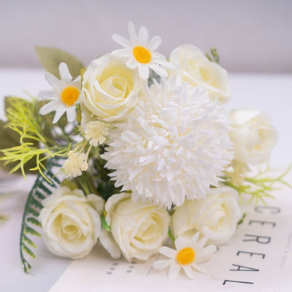 Lebhaftes dekoratives Blumenbouquet