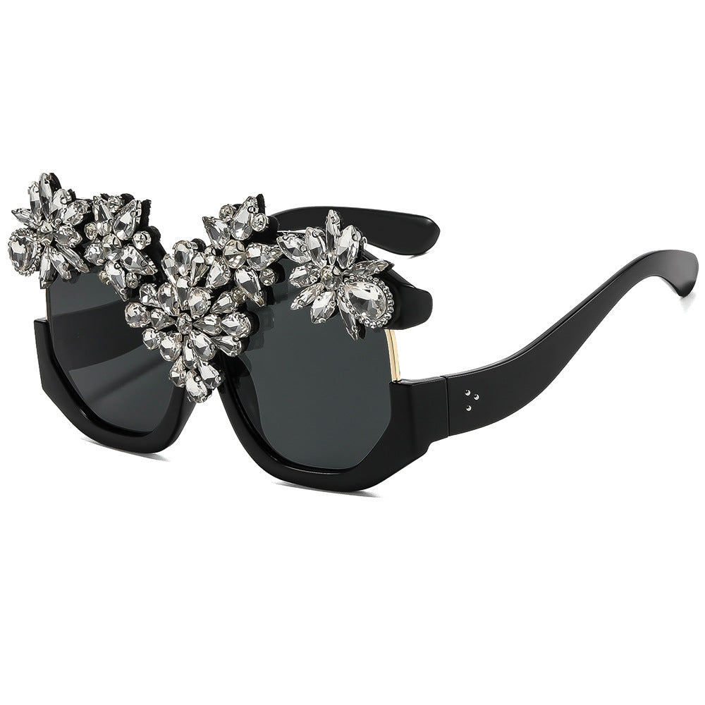 Damen Glamouröse Sonnenbrille mit funkelnden Kristallblüten Brehn