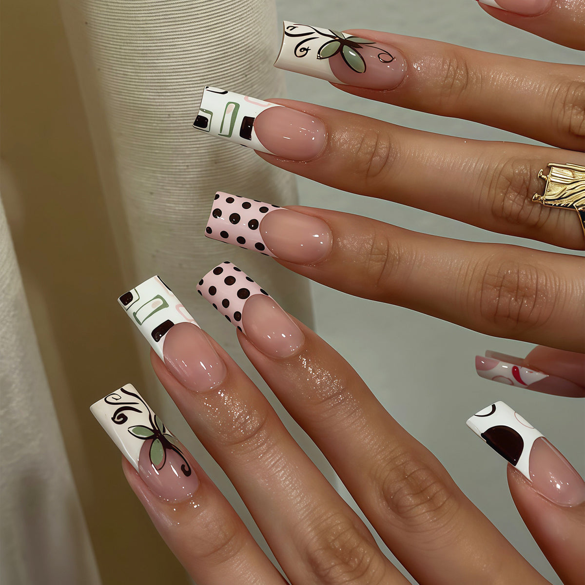 Dekorative lange Press-On Nagelkunst Tipps Brehn