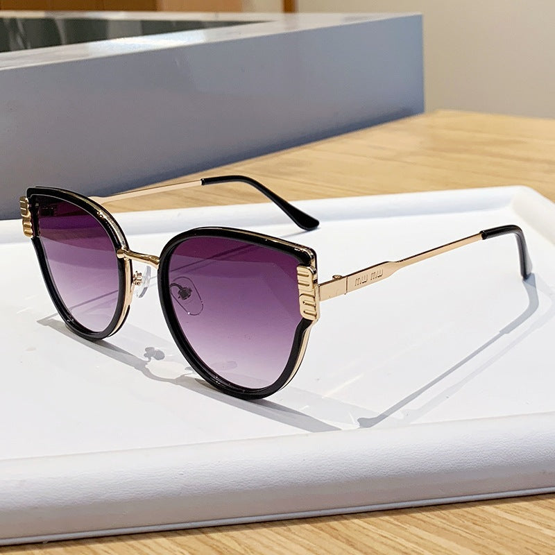 Damen Cat-Eye Sonnenbrille mit eleganten akzentuierten Gläsern Brehn