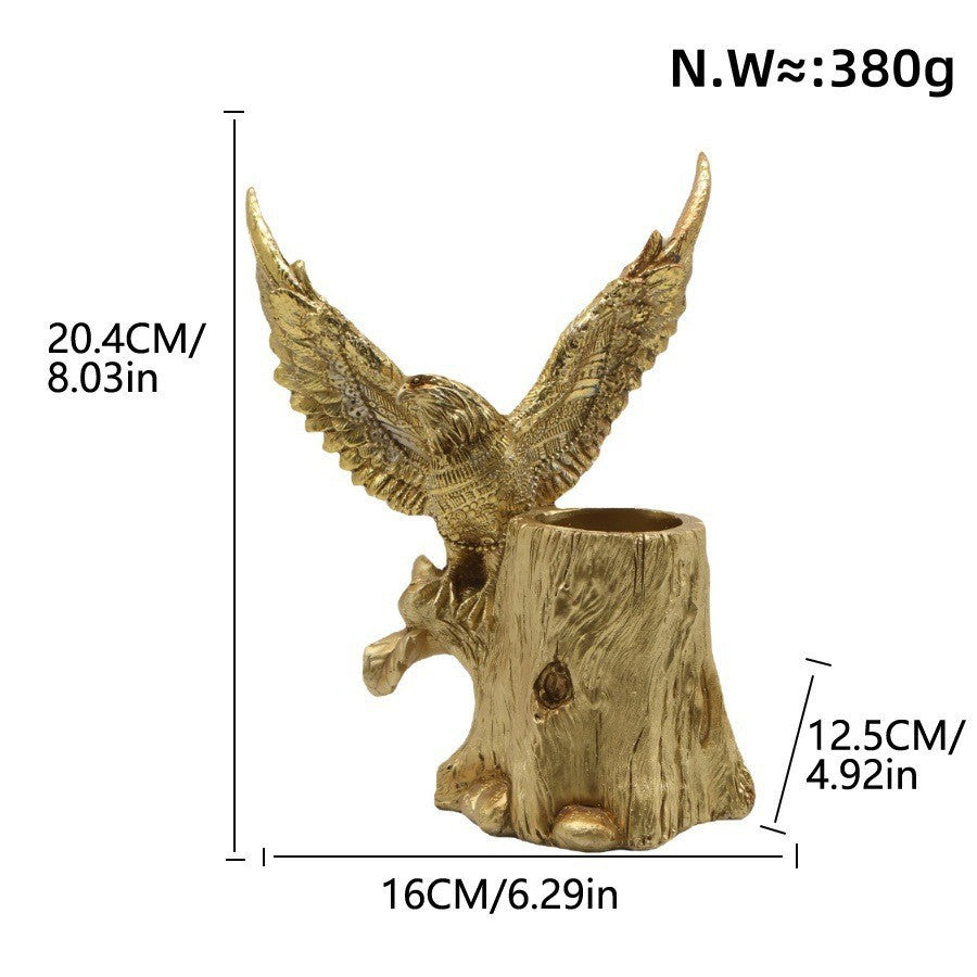 Elegante Gartenfigur mit Adler auf Baumstamm Brehn