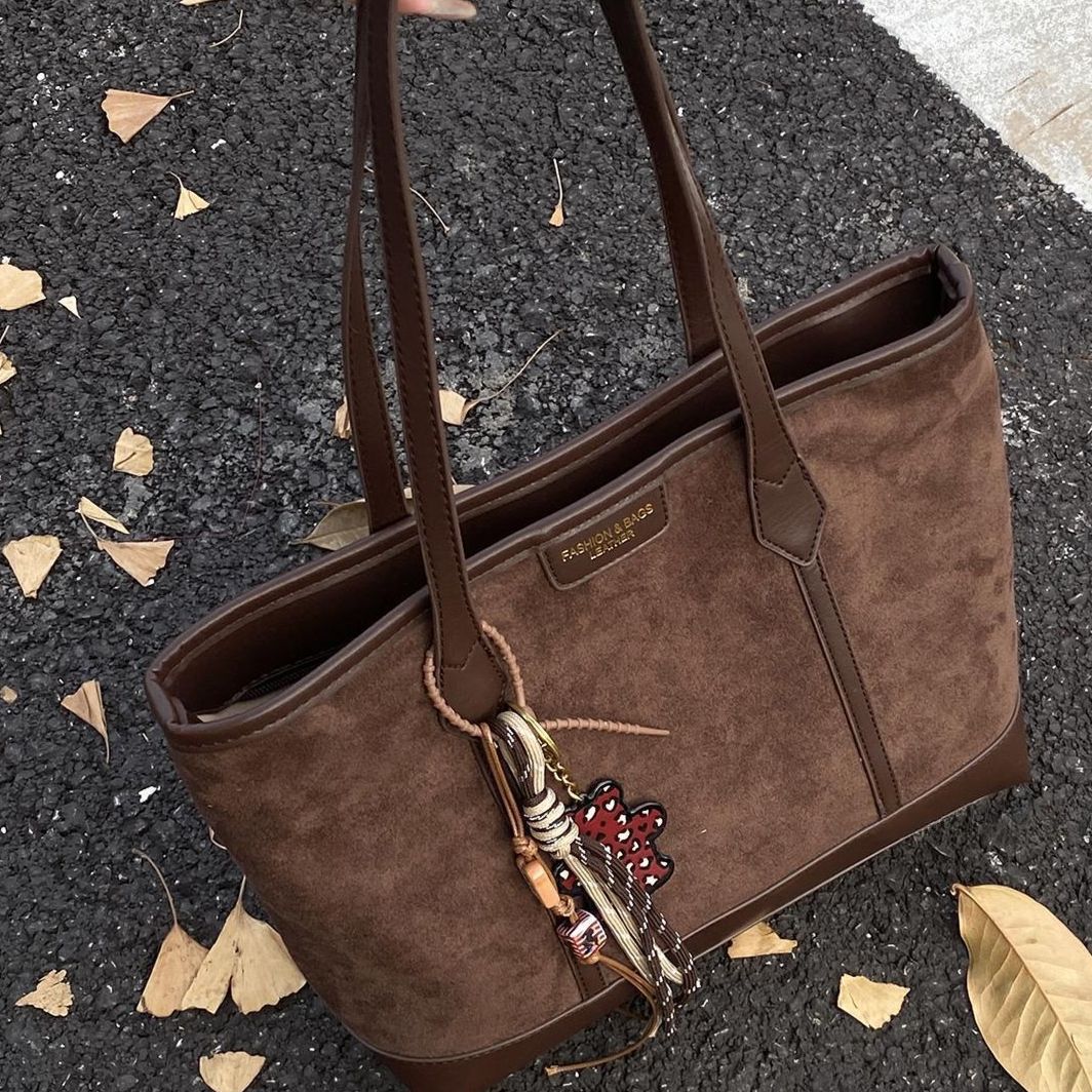 Geräumige Wildleder-Tote-Tasche Brehn