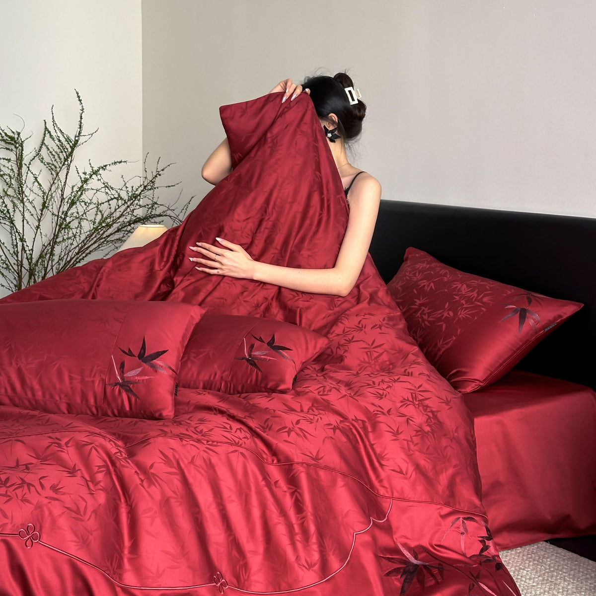 Glänzende Jacquard‑Satin Bettwäschegarnitur mit tonalem Bambus-Dessin