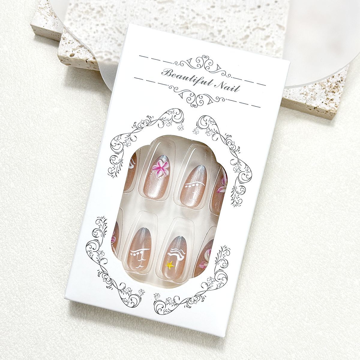 Dekoratives Press-On Nageldesign Brehn